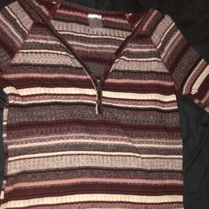 Womens Lightweight Ribbed Top Size LG, Long Sleeve, V Neck w/ buttons